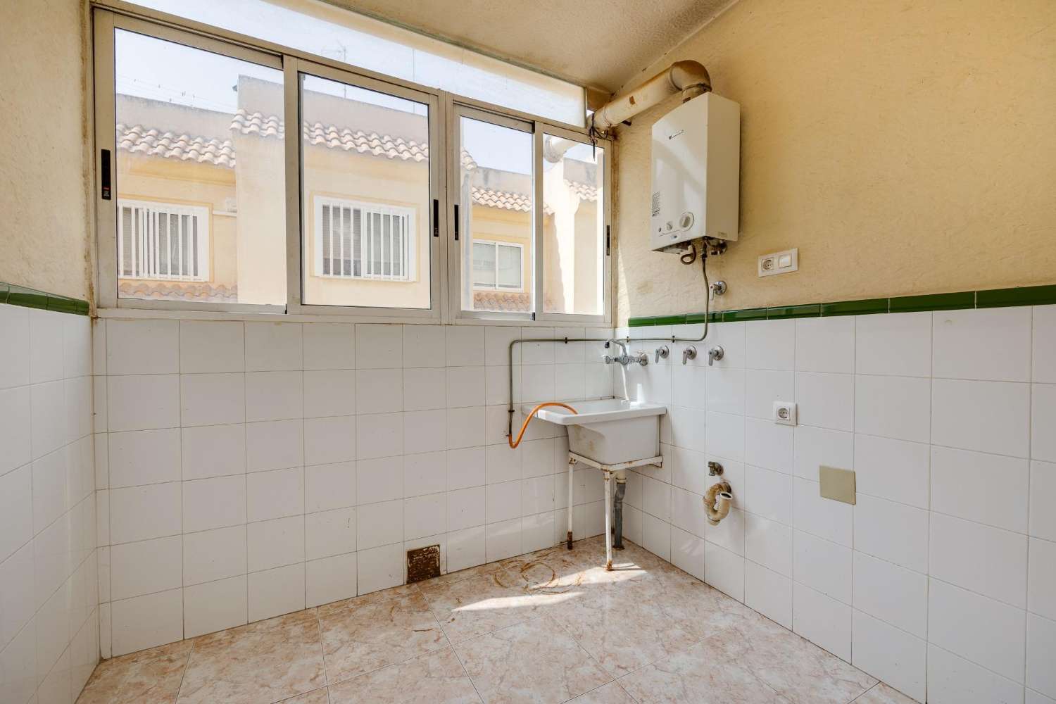 Chalet pareado en venta en Los Montesinos