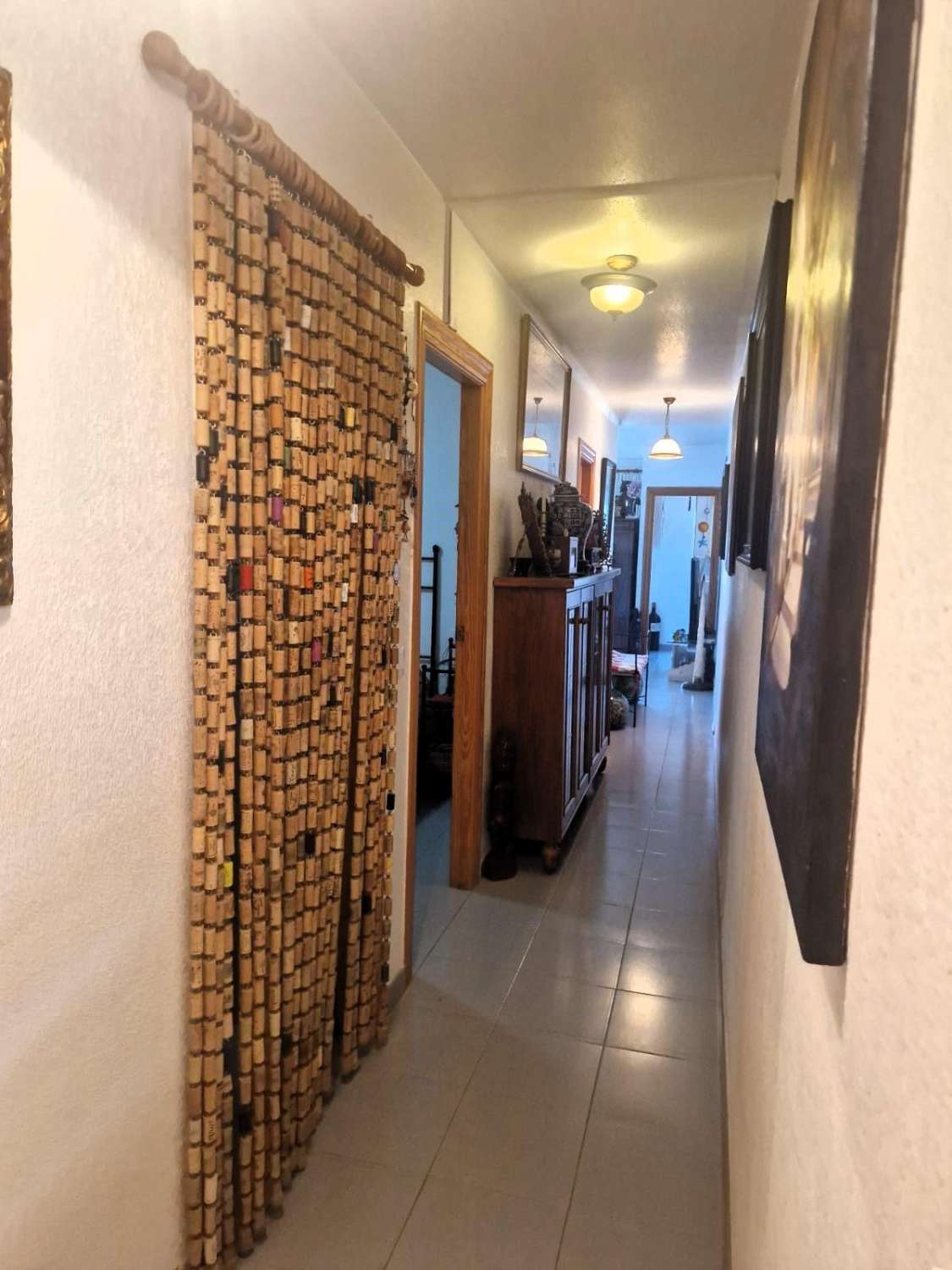 En primera línea de mar, amplio apartamento, 3 dormitorios, 2 baños, garaje y piscina Orihuela Costa (Playa Flamenca)