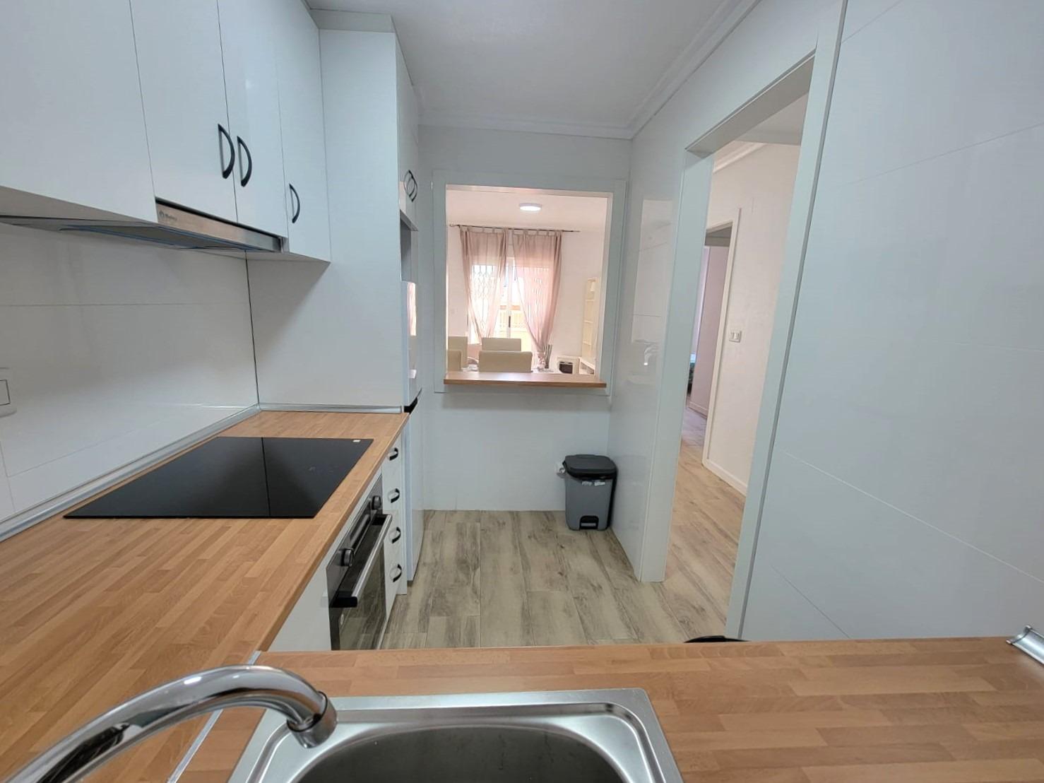 Oportunidad de piso de 2 dormitorios con piscina en Algorfa