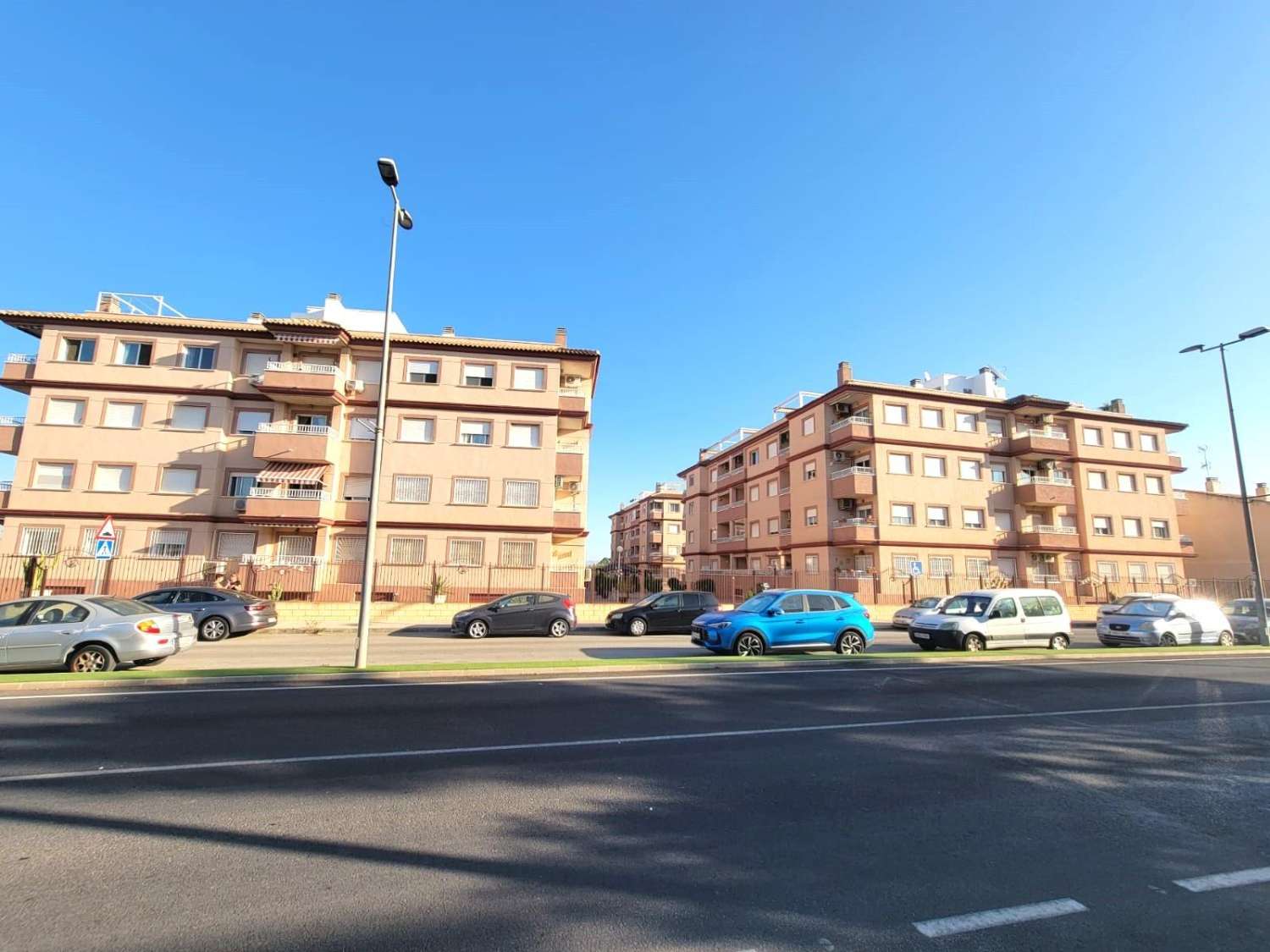Oportunidad de piso de 2 dormitorios con piscina en Algorfa