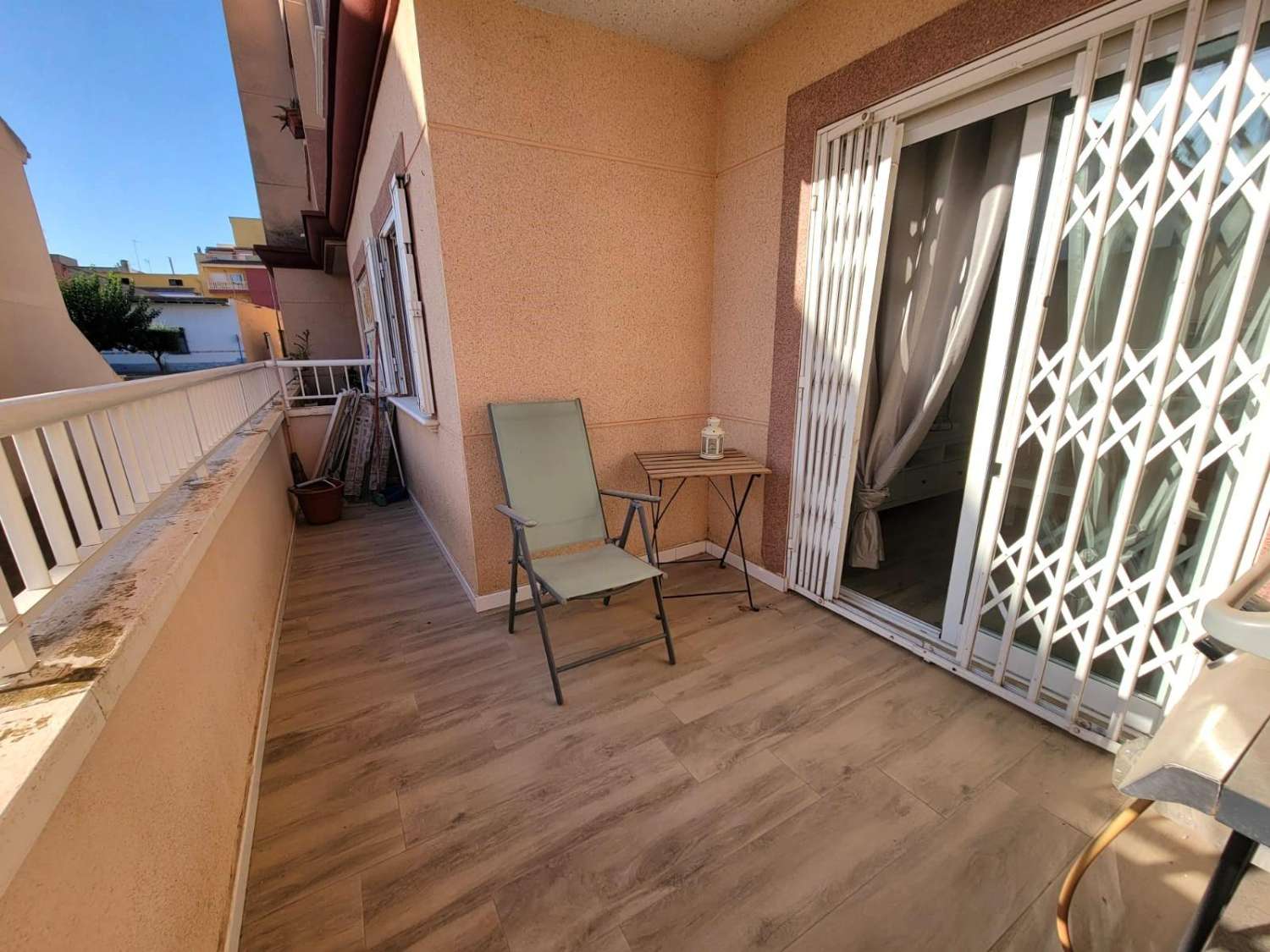 Oportunidad de piso de 2 dormitorios con piscina en Algorfa
