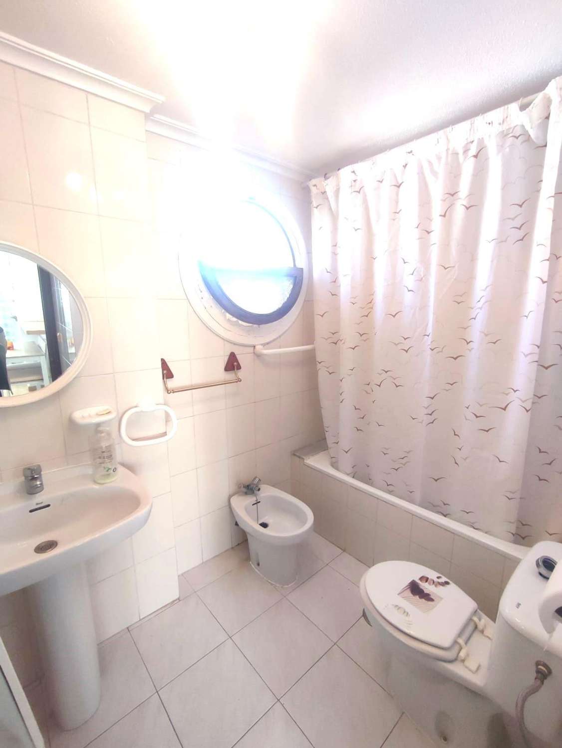 APPARTAMENTO CON VISTA LIBERA E PISCINA COMUNALE TORREVIEJA