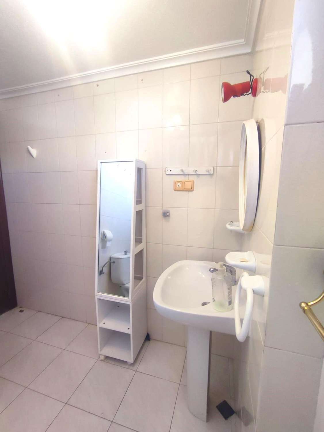 APPARTAMENTO CON VISTA LIBERA E PISCINA COMUNALE TORREVIEJA