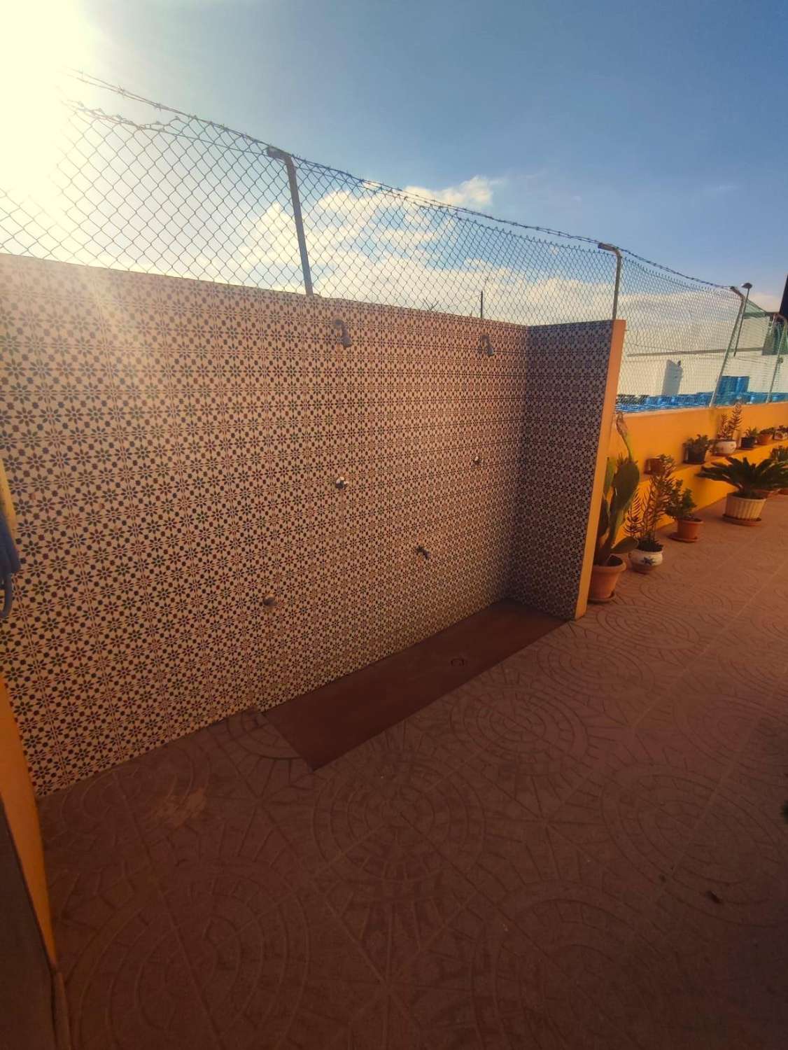 APPARTAMENTO CON VISTA LIBERA E PISCINA COMUNALE TORREVIEJA