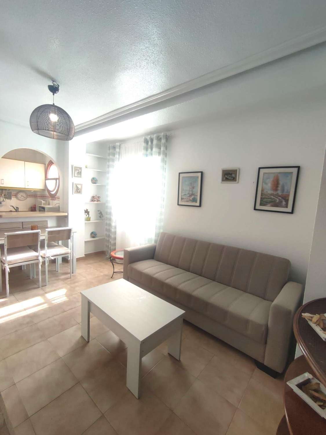 APPARTAMENTO CON VISTA LIBERA E PISCINA COMUNALE TORREVIEJA