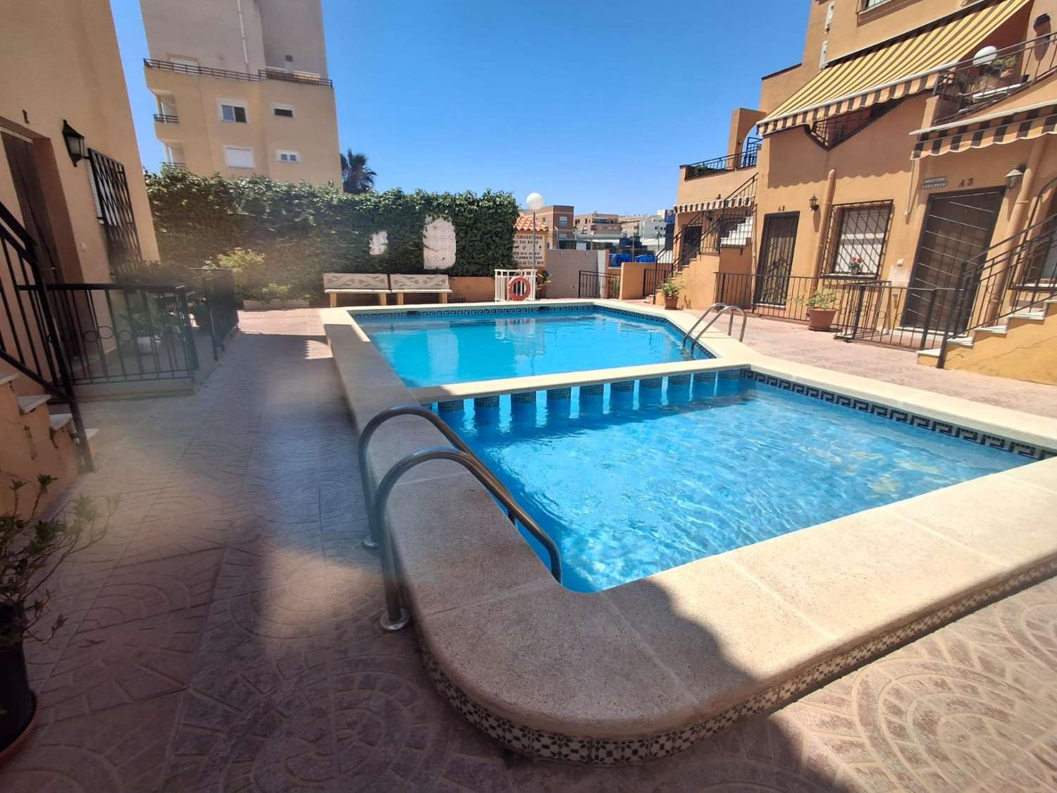APPARTAMENTO CON VISTA LIBERA E PISCINA COMUNALE TORREVIEJA