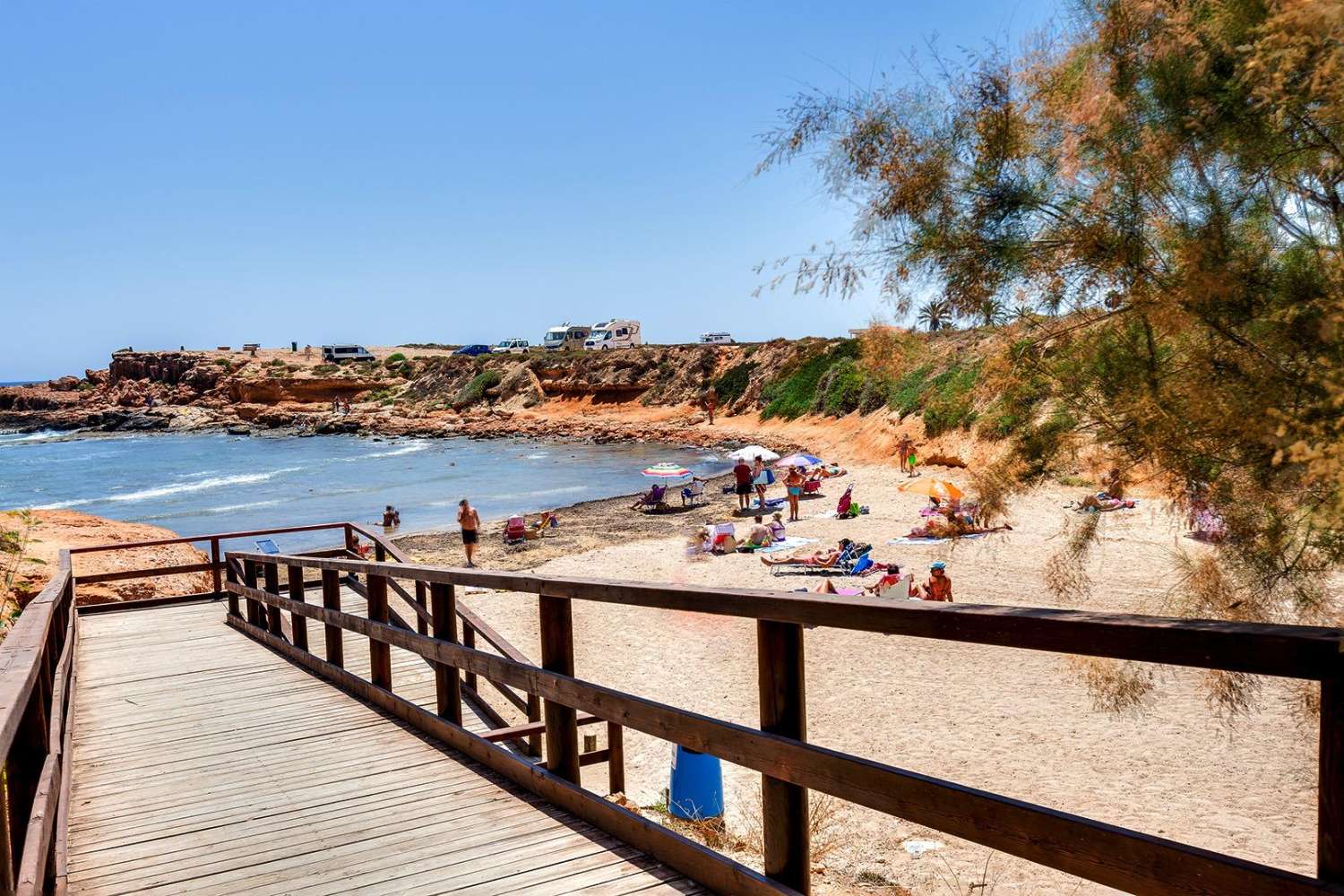 APPARTAMENTO CON VISTA LIBERA E PISCINA COMUNALE TORREVIEJA