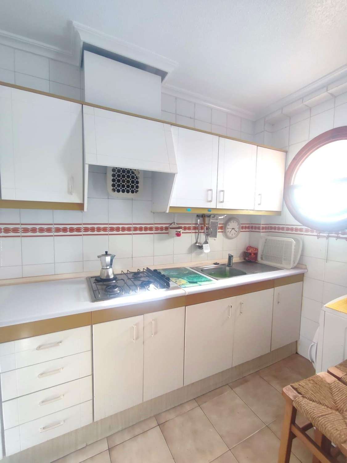 APPARTAMENTO CON VISTA LIBERA E PISCINA COMUNALE TORREVIEJA