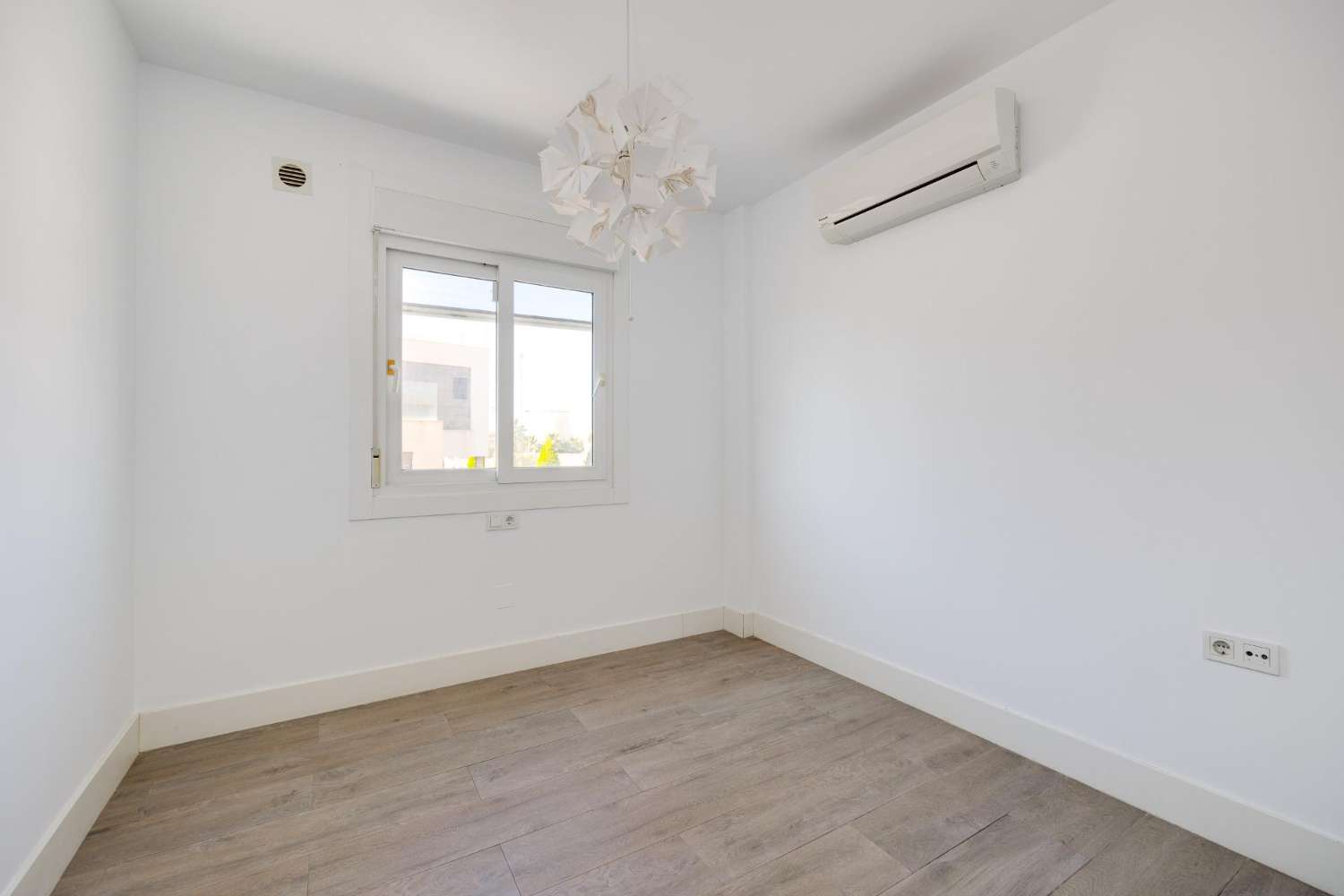Vila en venda in Nueva Torrevieja - Aguas Nuevas