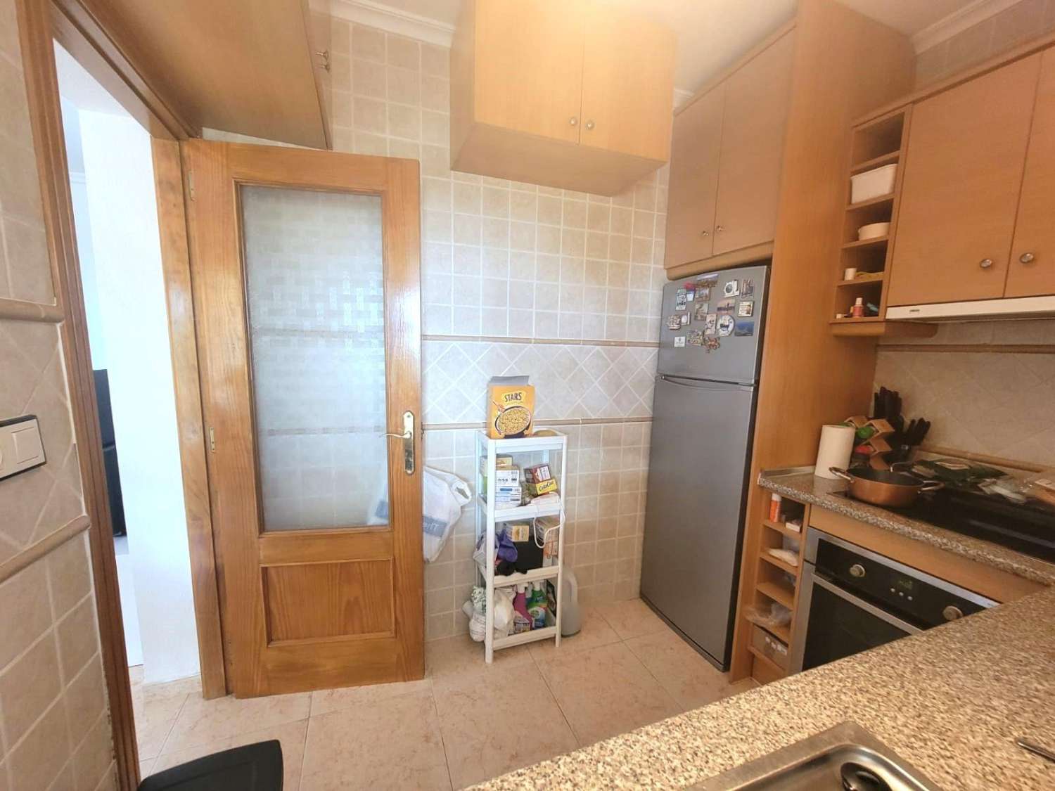 Villa adosada, en esquina, 3 dormitorios, 1 baño, gran solárium, jardín muy amplio, piscina comunitaria, en Los Montesinos