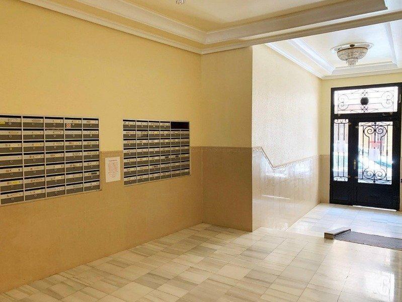 Apartamento de 2 dormitorios, 1 baño, piscina comunitaria, a unos 500 m de la Playa del Cura