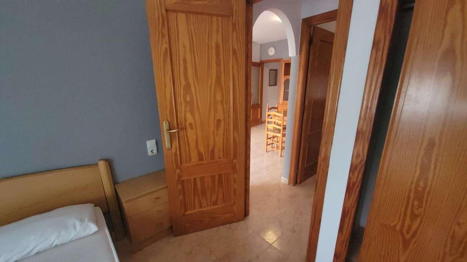 Apartamento de 2 dormitorios, 1 baño, piscina comunitaria, a unos 500 m de la Playa del Cura