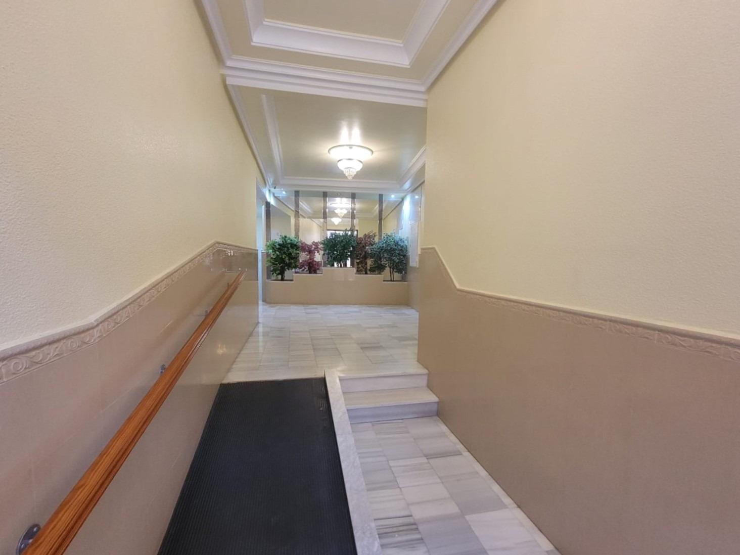 Apartamento de 2 dormitorios, 1 baño, piscina comunitaria, a unos 500 m de la Playa del Cura