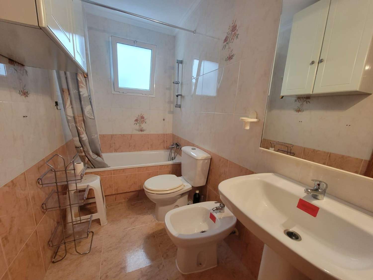 Apartamento de 2 dormitorios, 1 baño, piscina comunitaria, a unos 500 m de la Playa del Cura