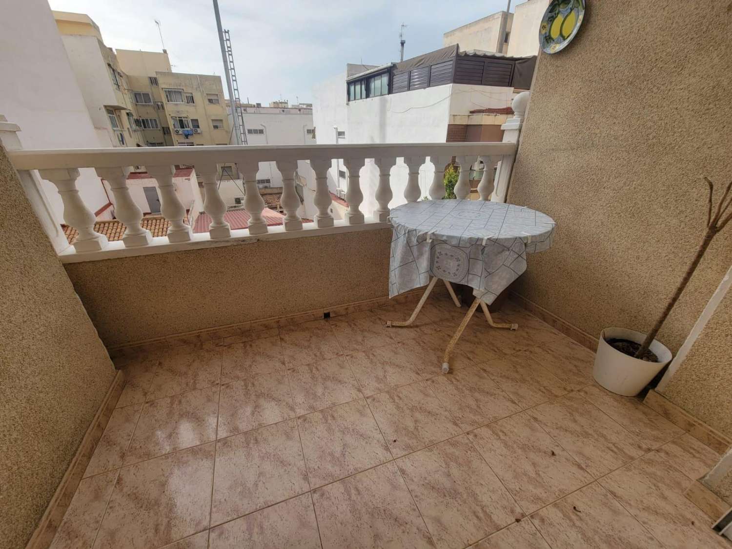 Apartamento de 2 dormitorios, 1 baño, piscina comunitaria, a unos 500 m de la Playa del Cura