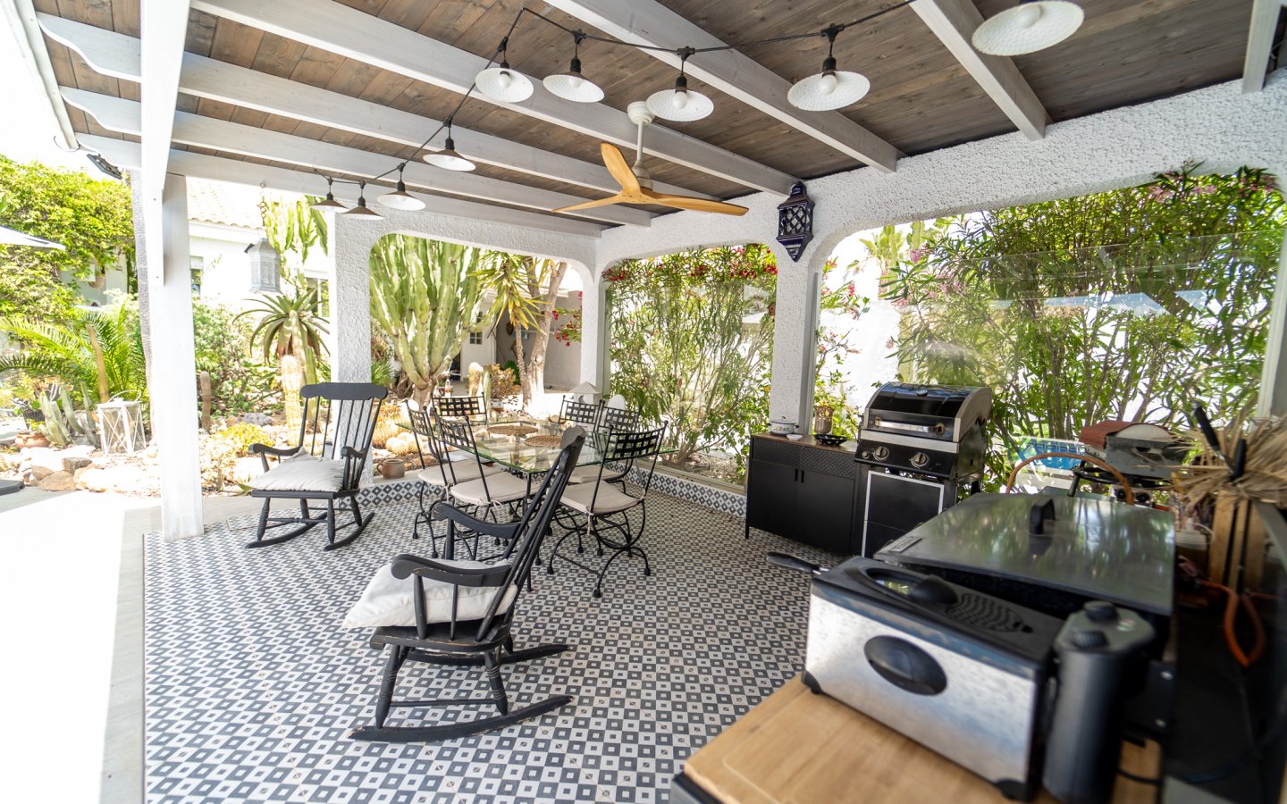 Renovert frittliggende villa med privat basseng i Torrevieja (La Siesta)