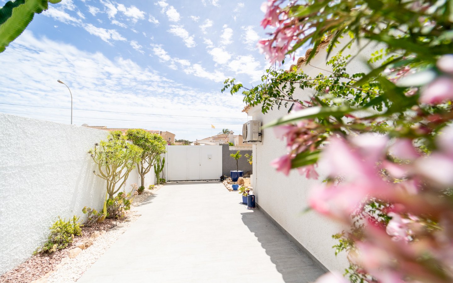 Renovert frittliggende villa med privat basseng i Torrevieja (La Siesta)