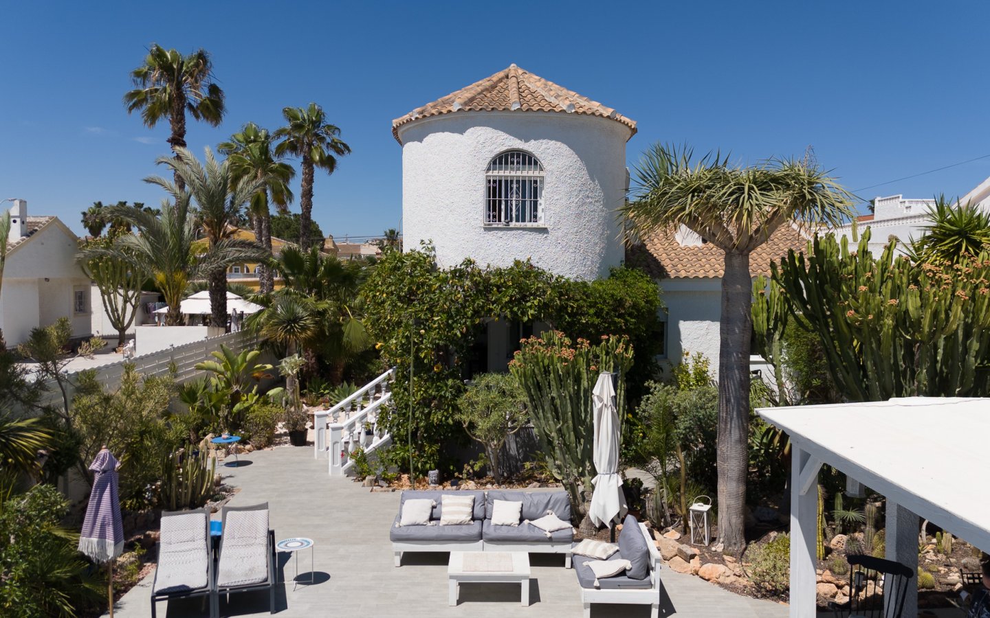 Renovert frittliggende villa med privat basseng i Torrevieja (La Siesta)