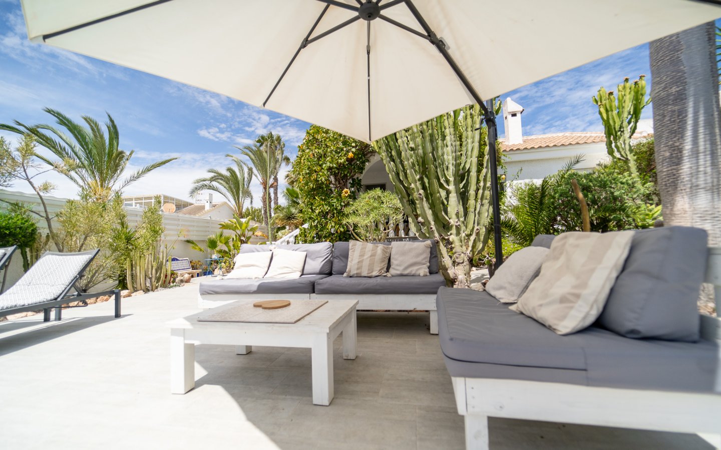 Renovert frittliggende villa med privat basseng i Torrevieja (La Siesta)