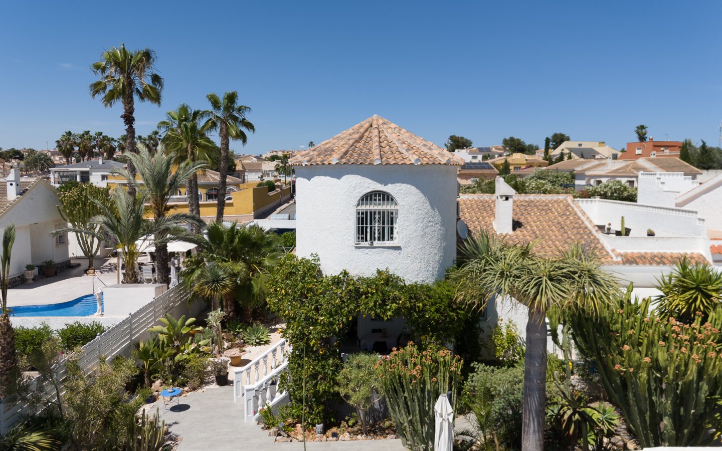 Renovert frittliggende villa med privat basseng i Torrevieja (La Siesta)