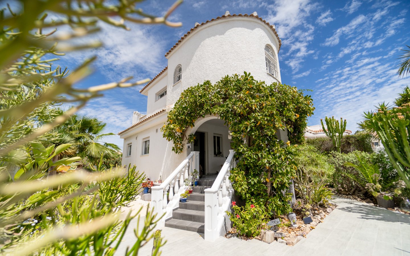 Renovert frittliggende villa med privat basseng i Torrevieja (La Siesta)