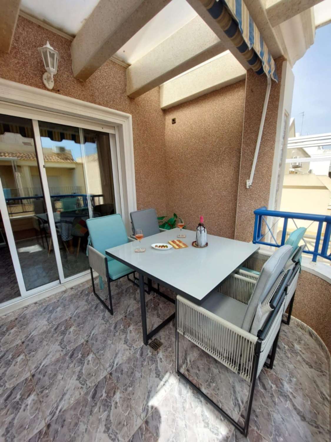 Flott mulighet med turistinformasjon, leilighet med 2 soverom 150 meter fra Playa Del Cura Torrevieja