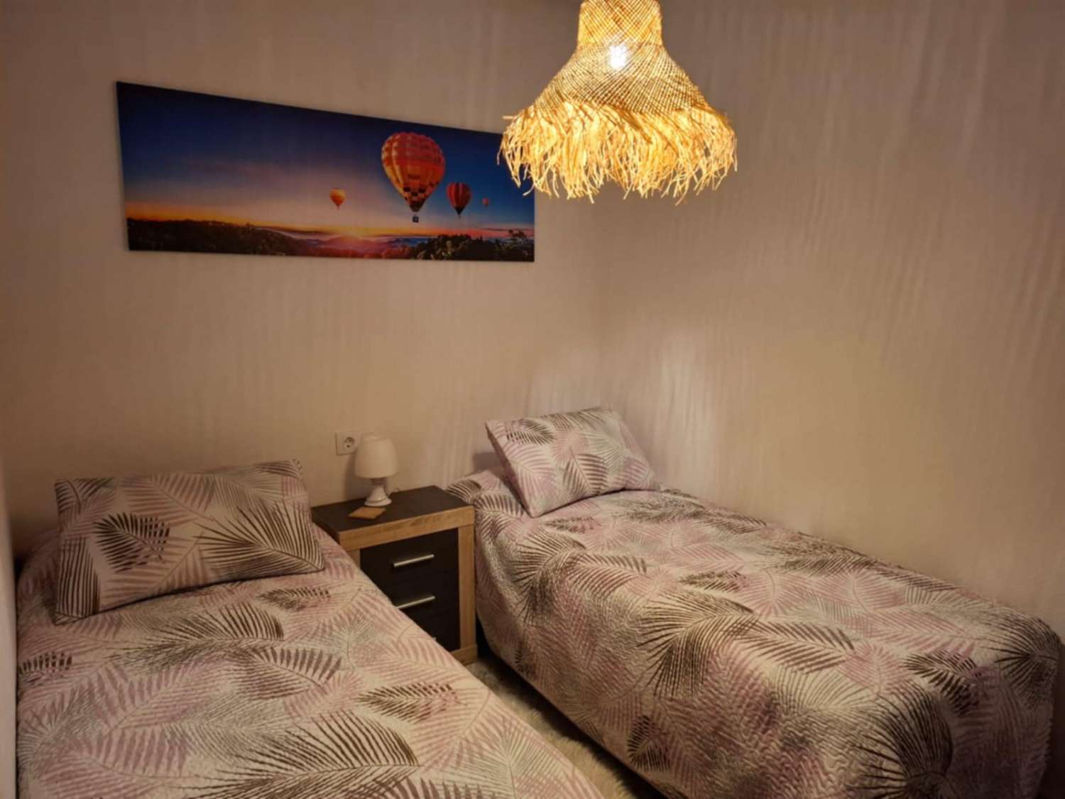 Flott mulighet med turistinformasjon, leilighet med 2 soverom 150 meter fra Playa Del Cura Torrevieja