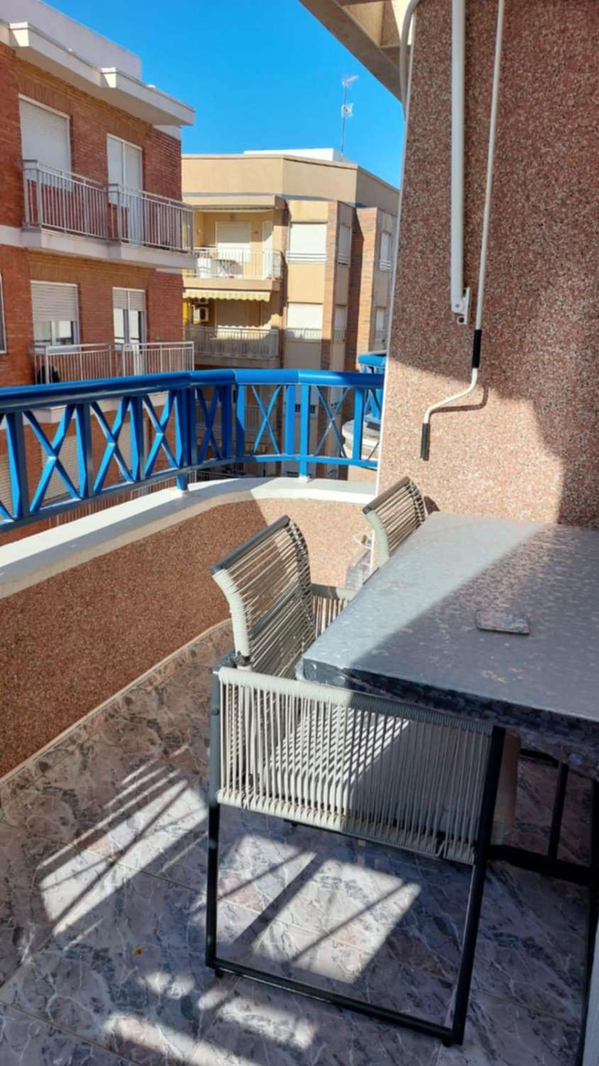 Flott mulighet med turistinformasjon, leilighet med 2 soverom 150 meter fra Playa Del Cura Torrevieja