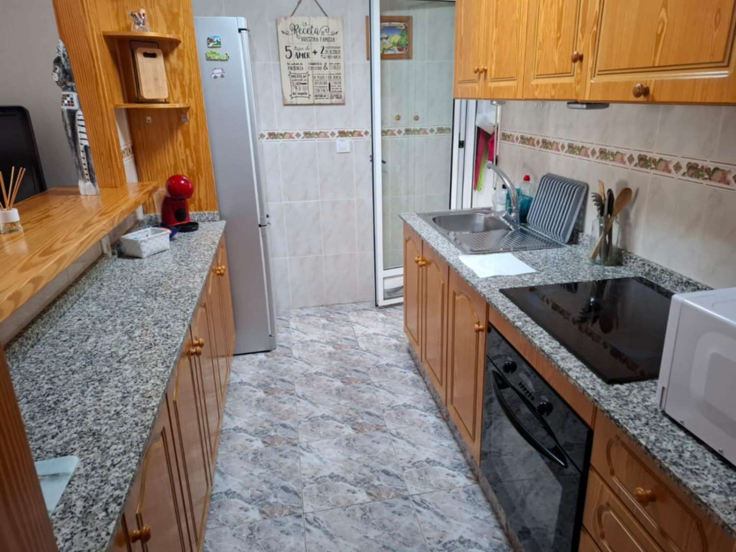 Flott mulighet med turistinformasjon, leilighet med 2 soverom 150 meter fra Playa Del Cura Torrevieja