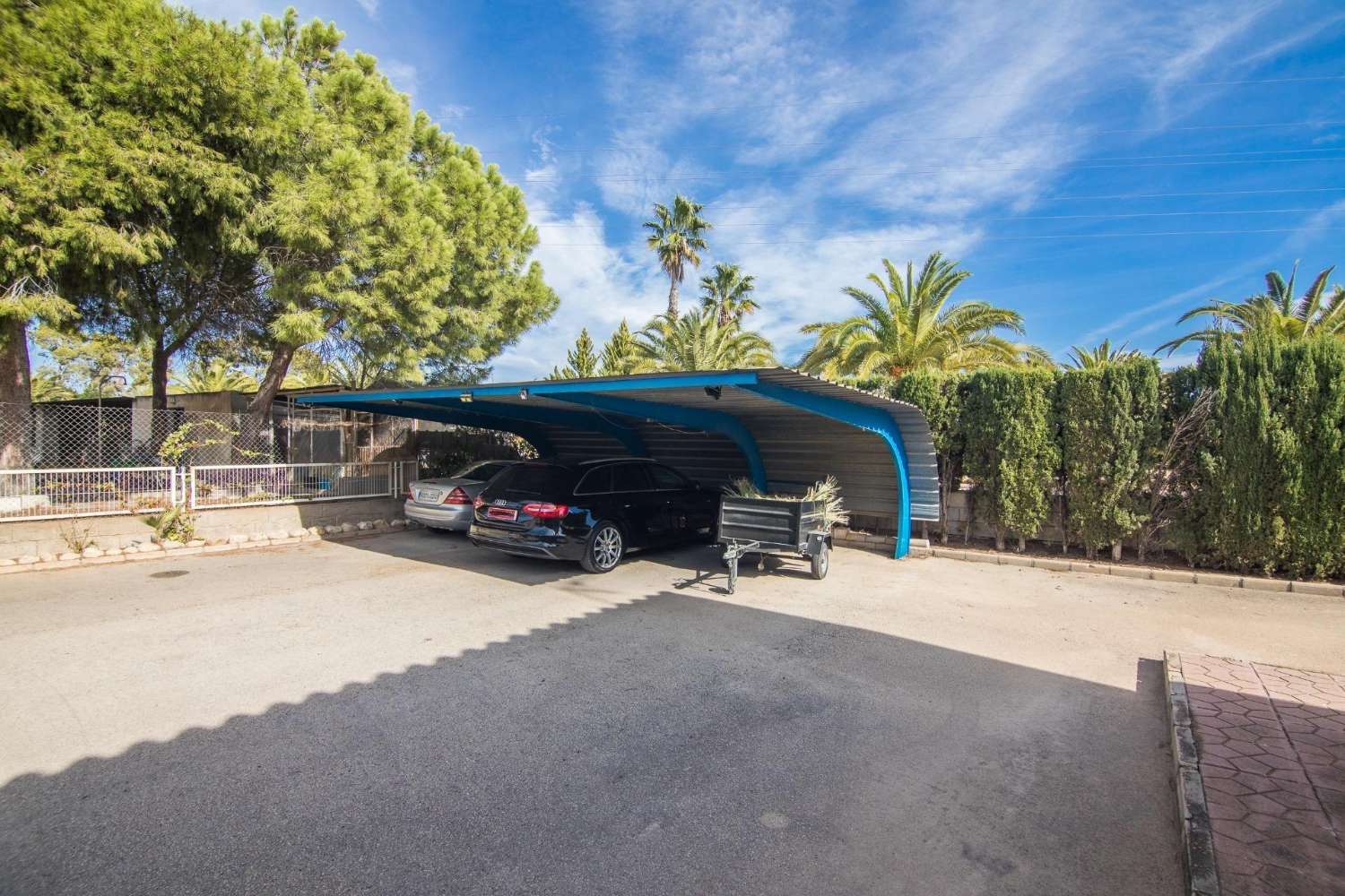 Chalet independiente de lujo en suelo urbanizable Elche ( Alicante)