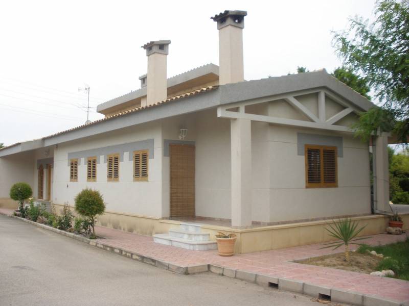 Chalet independiente de lujo en suelo urbanizable Elche ( Alicante)