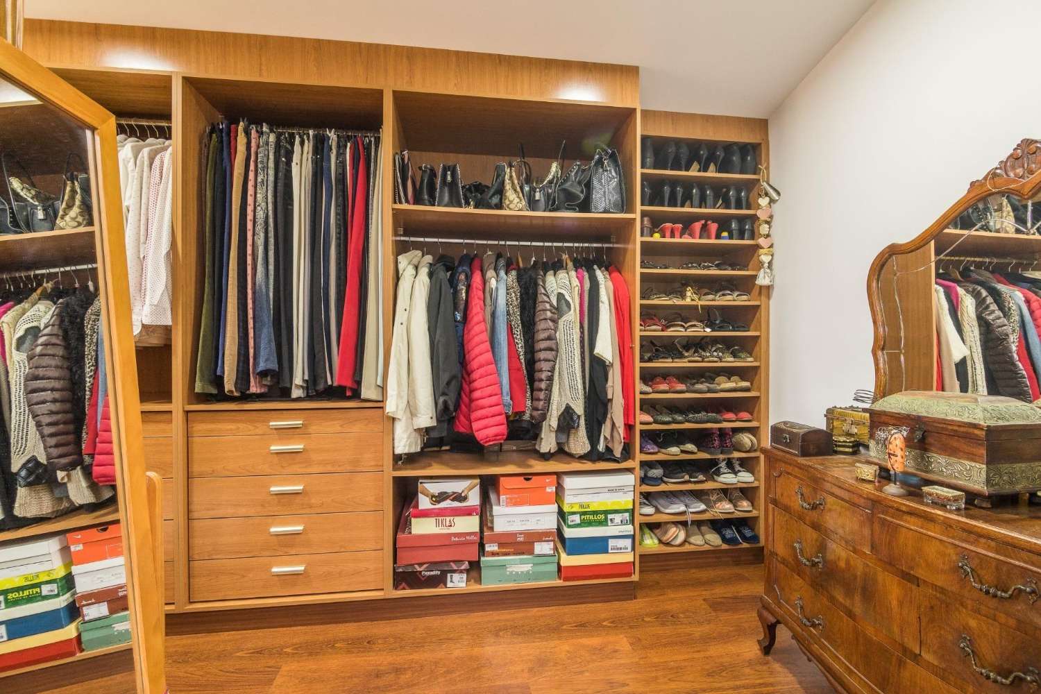 Chalet independiente de lujo en suelo urbanizable Elche ( Alicante)