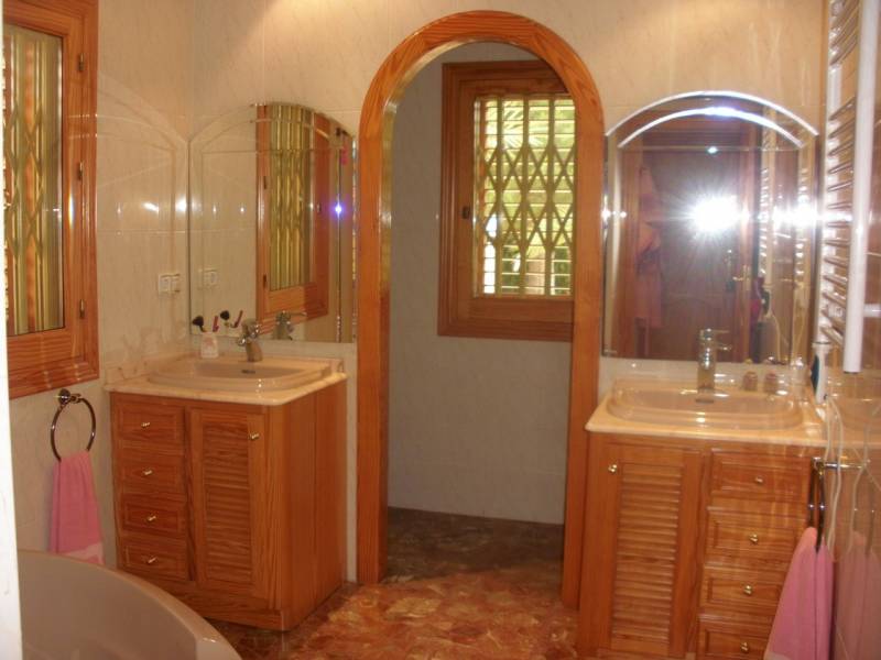 Chalet independiente de lujo en suelo urbanizable Elche ( Alicante)