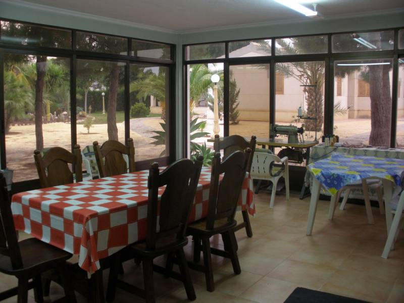 Chalet independiente de lujo en suelo urbanizable Elche ( Alicante)