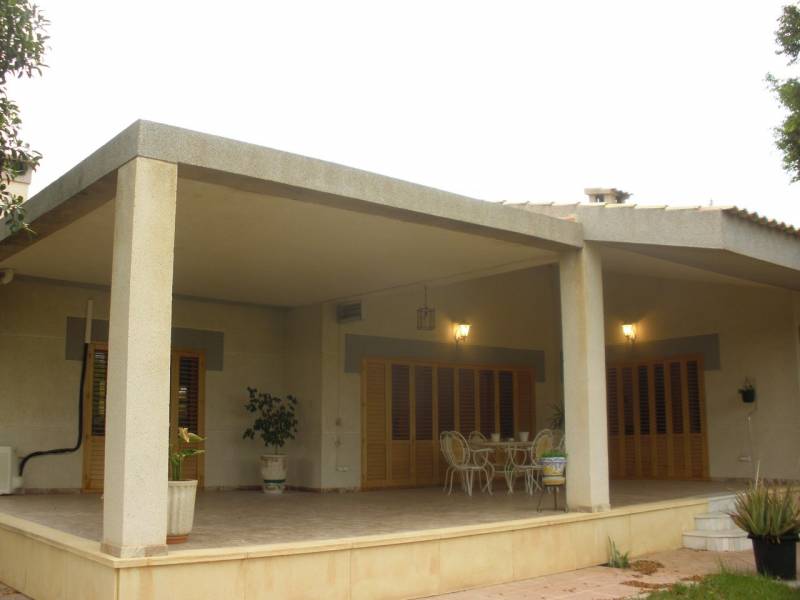 Chalet independiente de lujo en suelo urbanizable Elche ( Alicante)