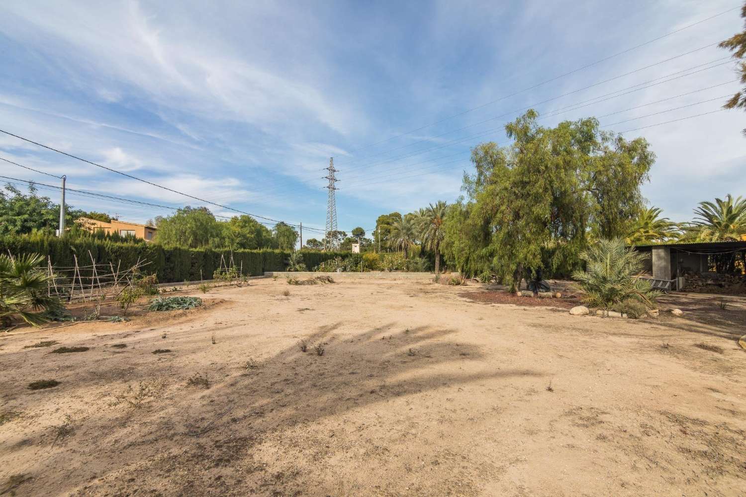 Chalet independiente de lujo en suelo urbanizable Elche ( Alicante)