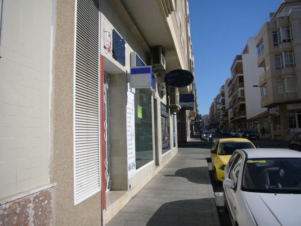 Gewerbefläche wenige Meter vom Mercadona Center entfernt, Torrevieja