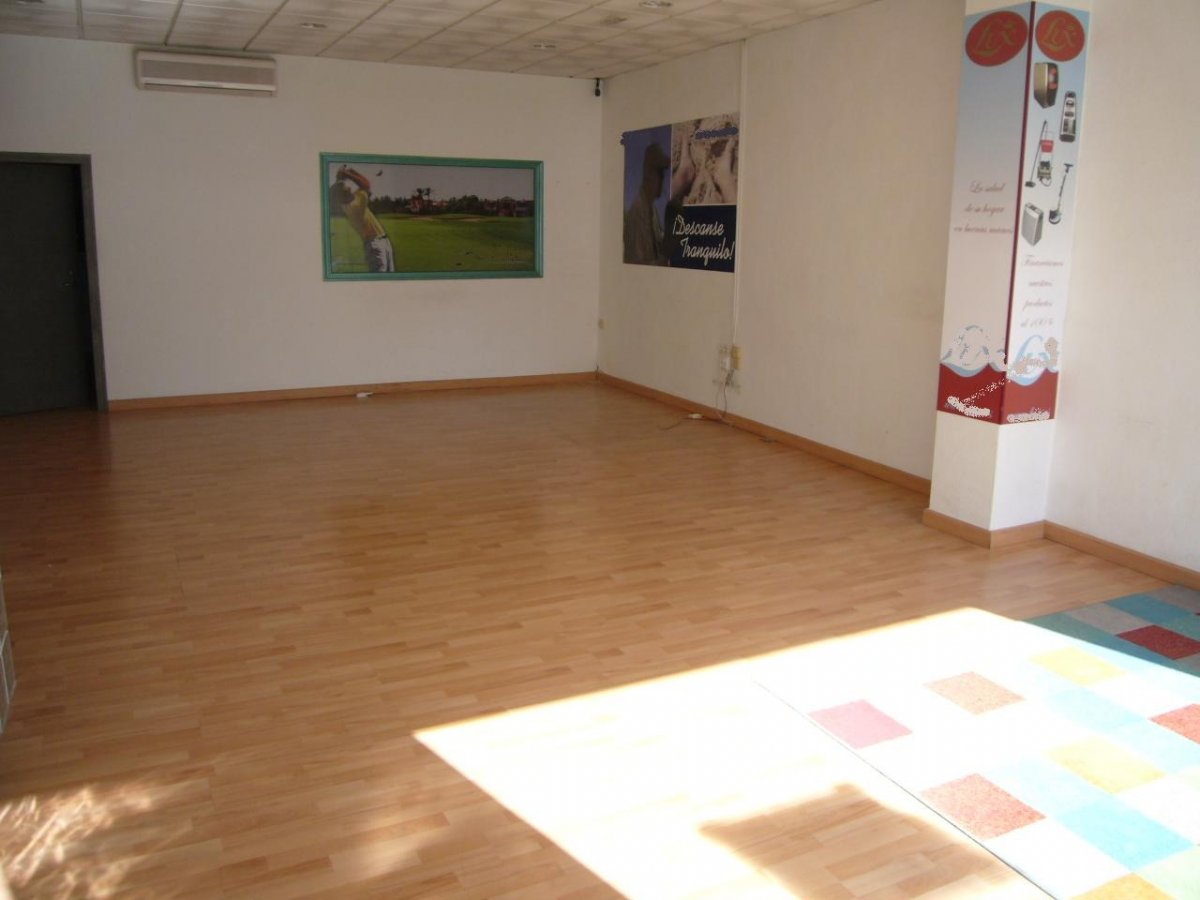 Gewerbefläche wenige Meter vom Mercadona Center entfernt, Torrevieja