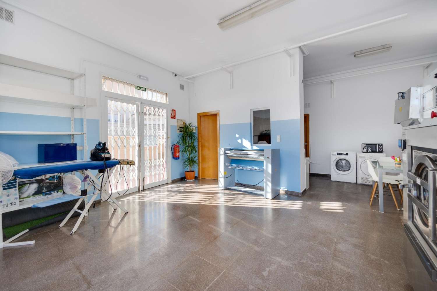 GESCHÄFTSRAUM IM EINKAUFSZENTRUM DOÑA PEPA (CIUDAD QUESADA)