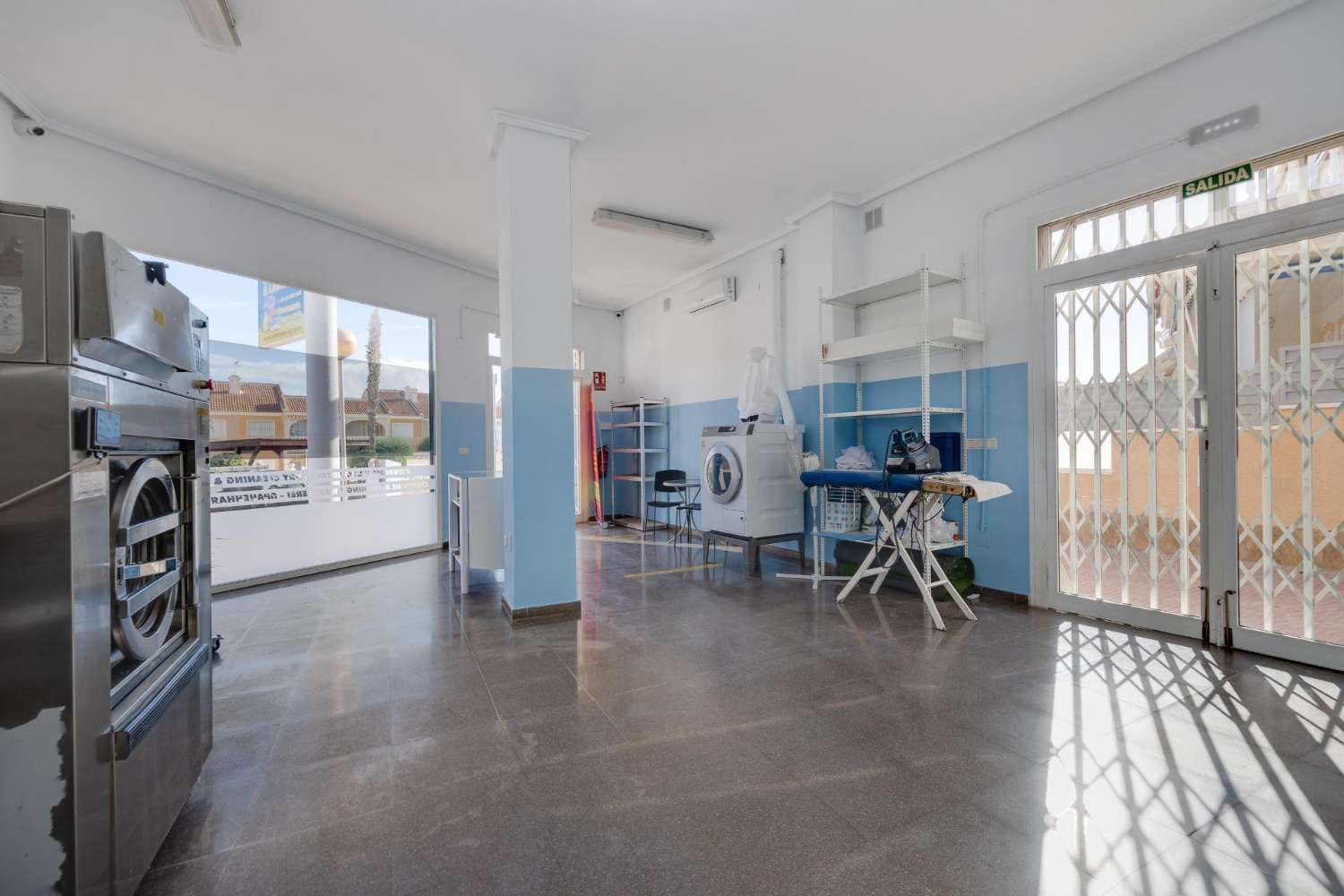 GESCHÄFTSRAUM IM EINKAUFSZENTRUM DOÑA PEPA (CIUDAD QUESADA)