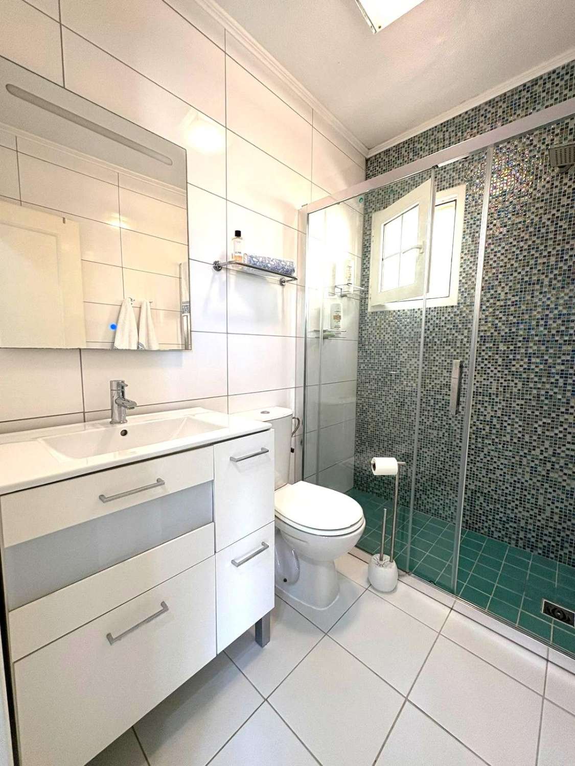 BUNGALOW I STADSOMRÅDET. TORREALMENDROS! TORREVIEJA