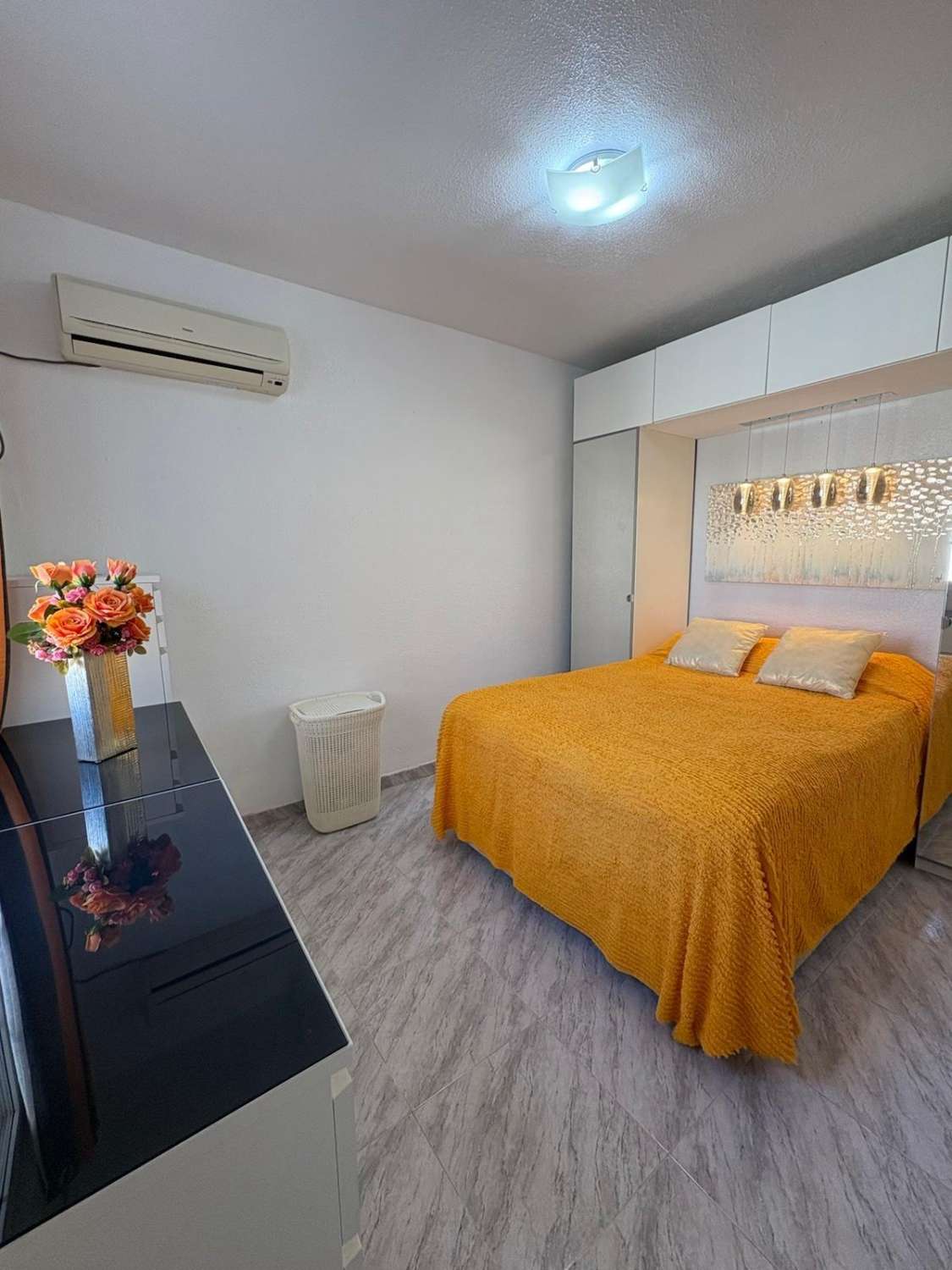 BUNGALOW I STADSOMRÅDET. TORREALMENDROS! TORREVIEJA