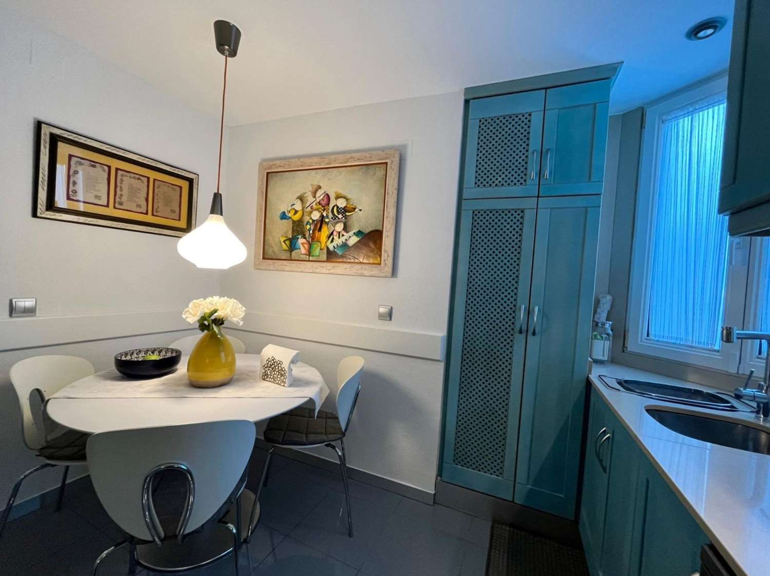 Esplendido Ático, gran terraza, 3 dormitorios, 2 baños, orientación Sur, céntrico y cerca de la playa