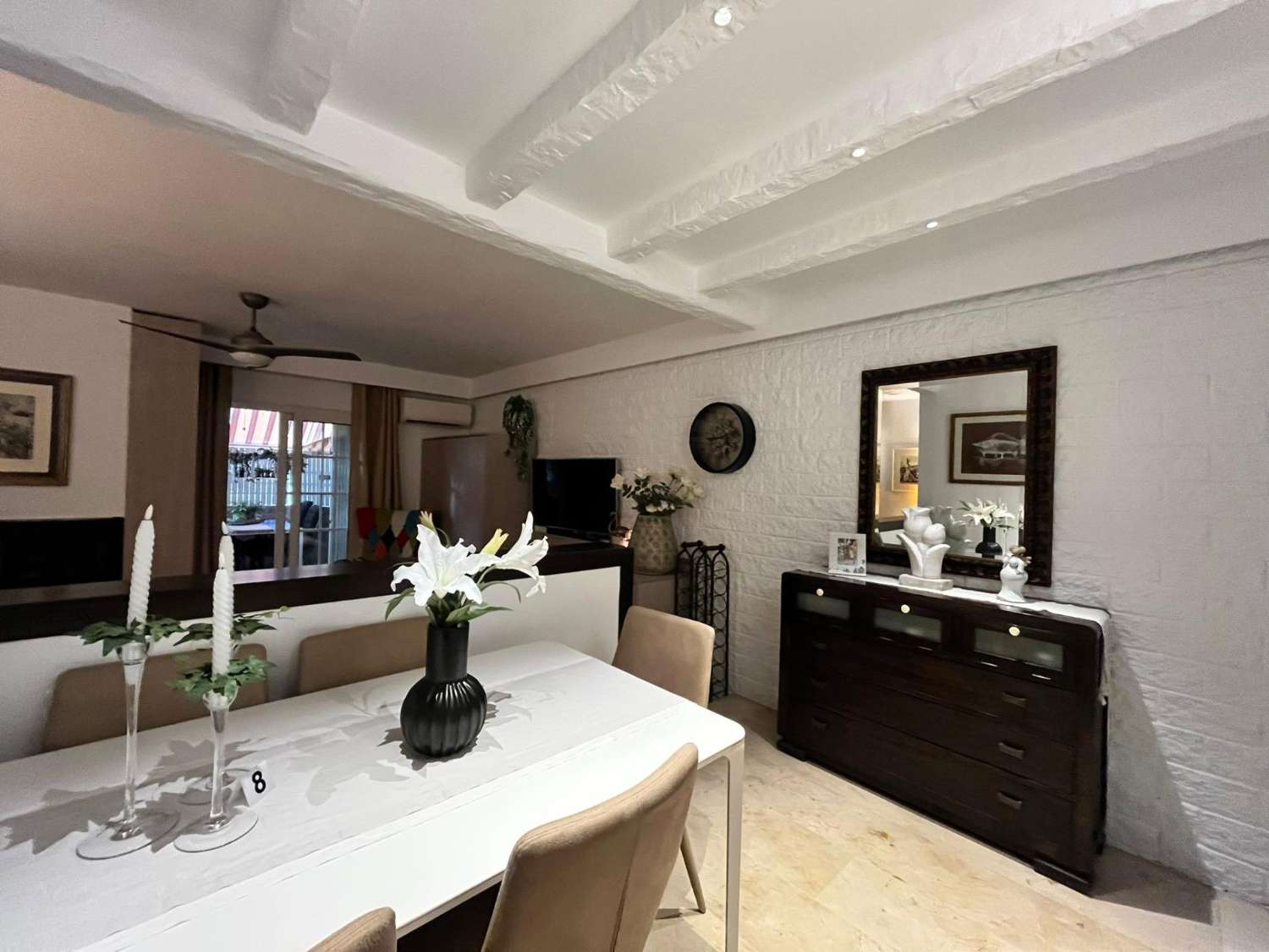 Esplendido Ático, gran terraza, 3 dormitorios, 2 baños, orientación Sur, céntrico y cerca de la playa