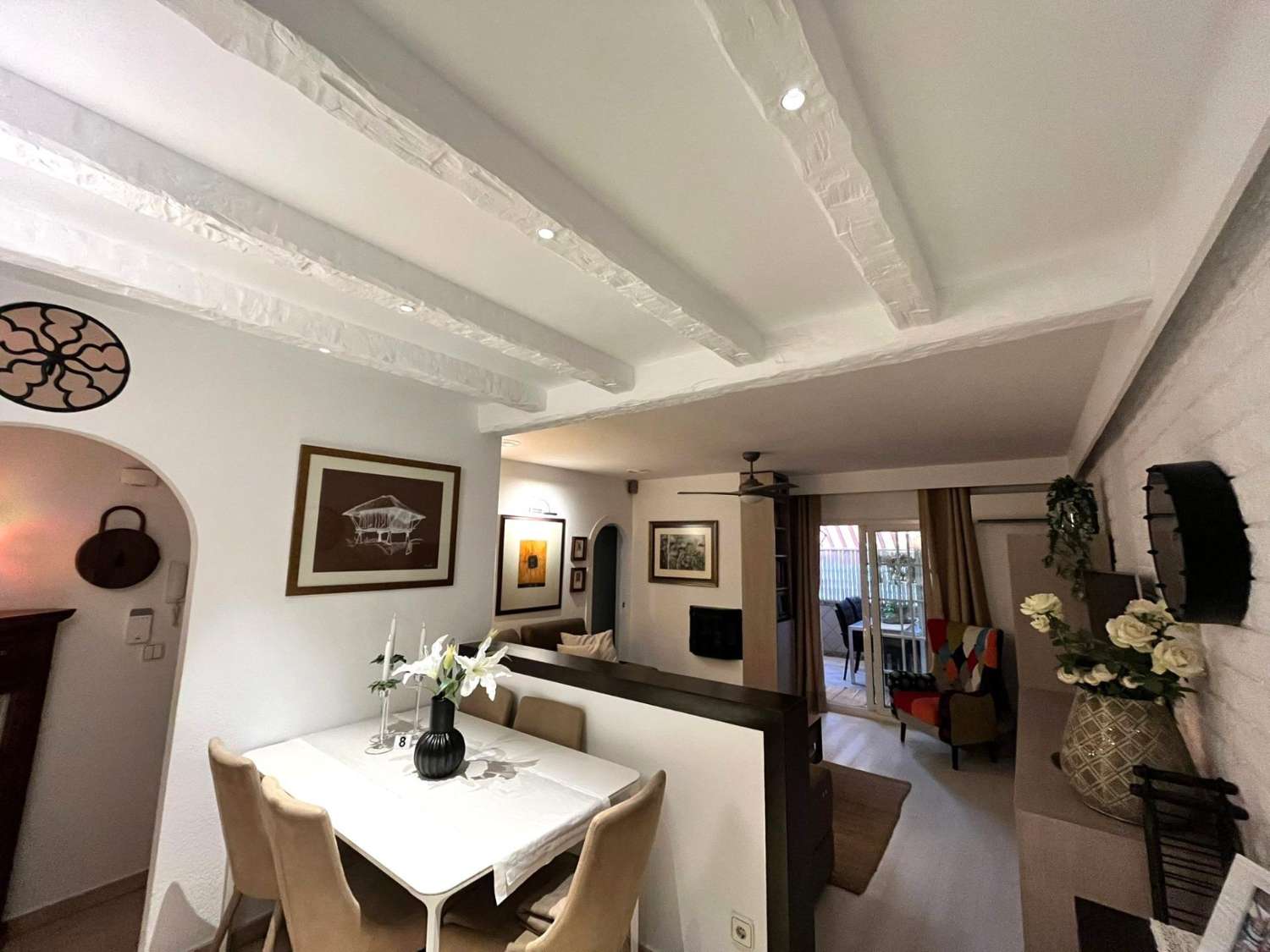 Esplendido Ático, gran terraza, 3 dormitorios, 2 baños, orientación Sur, céntrico y cerca de la playa