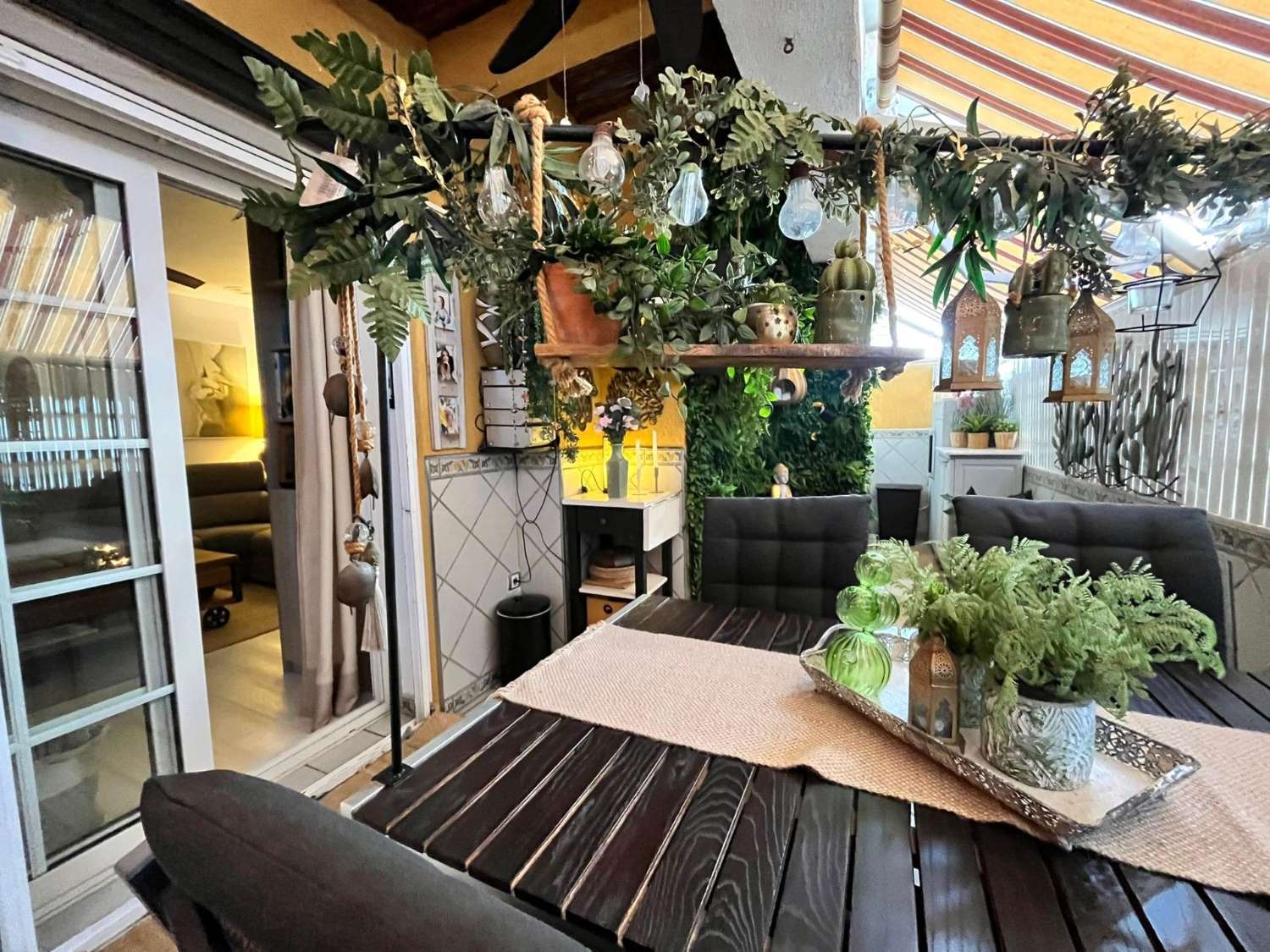 Esplendido Ático, gran terraza, 3 dormitorios, 2 baños, orientación Sur, céntrico y cerca de la playa