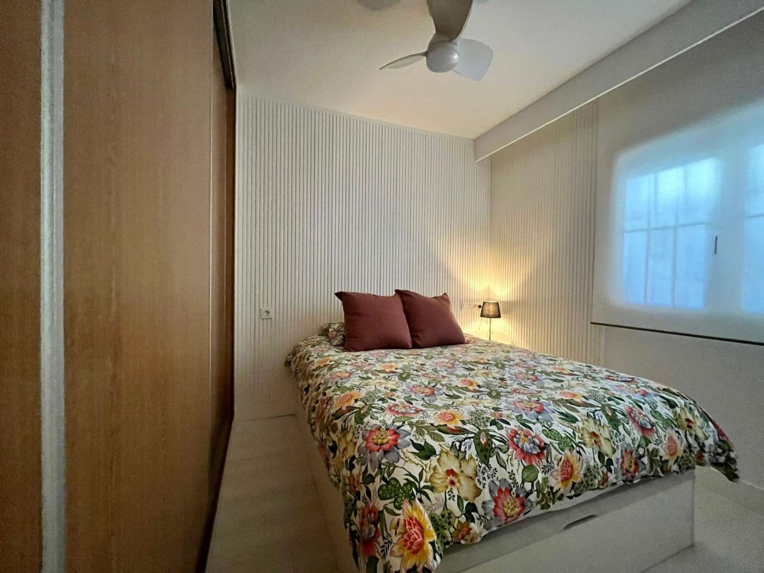 Esplendido Ático, gran terraza, 3 dormitorios, 2 baños, orientación Sur, céntrico y cerca de la playa