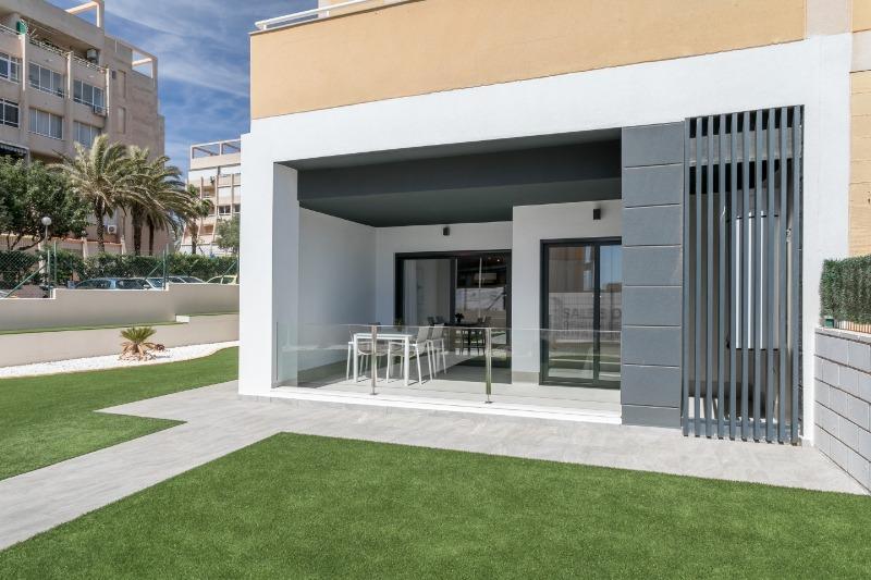 Apartments mit Meerblick in La Mata, Torrevieja
