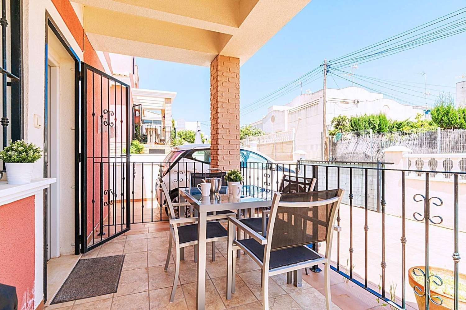 MAISON DE VILLE À LOS BALCONES AVEC PISCINE (TORREVIEJA)