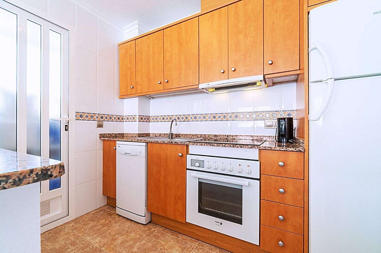 MAISON DE VILLE À LOS BALCONES AVEC PISCINE (TORREVIEJA)